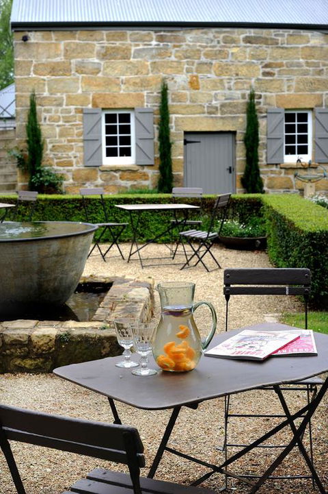 The Red Feather Inn - VIC Tourism 3