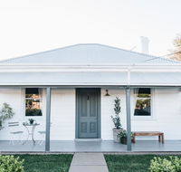 The Repose - Boutique Cottage