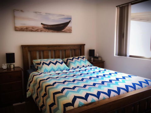 The Royal Dolphin Holiday Home - VIC Tourism 1
