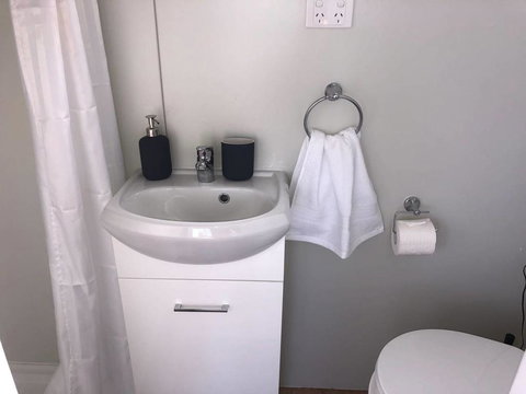 The Saddle Camp Tiny House, Braidwood - VIC Tourism 2