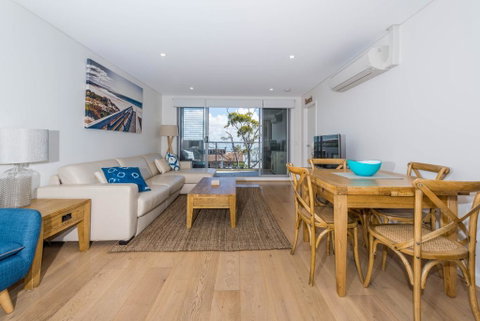 The Shoal Unit 405 - Shoal Bay - VIC Tourism 1