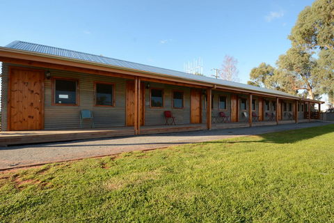 The Silverton Hotel - VIC Tourism 0