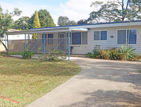 The South Sussex Cottage - VIC Tourism 0