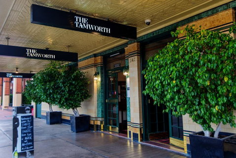 The Tamworth Hotel - VIC Tourism 0