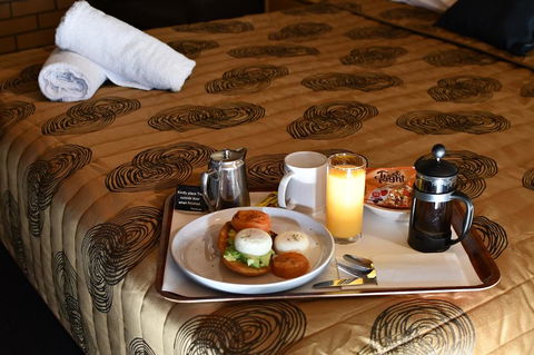 The Town House Motor Inn - VIC Tourism 2