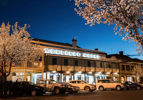 The Woolpack Hotel - VIC Tourism 0