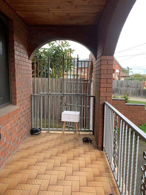 Thomastown Antique House Room 4 - VIC Tourism 3
