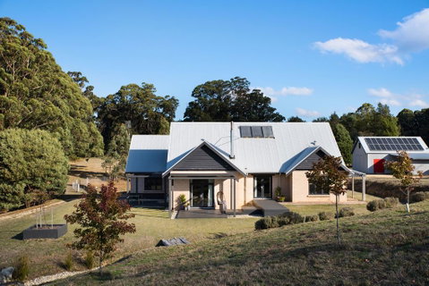 Three Paddocks - VIC Tourism 1