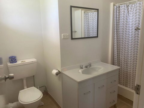 Tin Can Bay Budget Accommodation - VIC Tourism 2