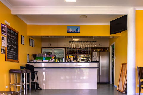Tin Can Bay Marina Villas - VIC Tourism 1