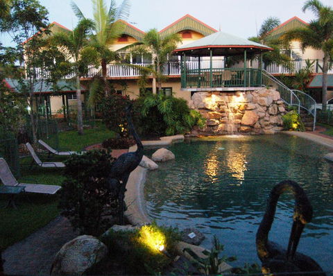Tinaroo Lake Resort - VIC Tourism 0