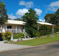 Tinaroo Sunset Retreat - VIC Tourism