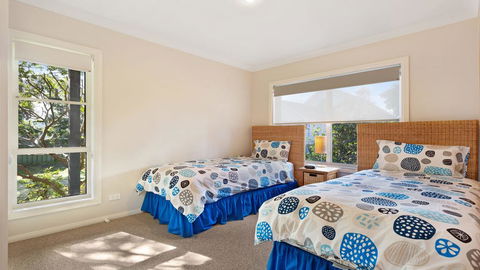 Tokelau 3 - Tuncurry Townhouse - VIC Tourism 1