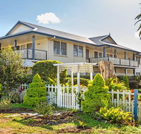 Tokelau 3 - Tuncurry Townhouse - VIC Tourism