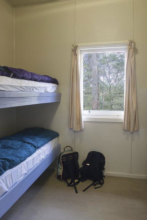 Toms Cabin - VIC Tourism 3