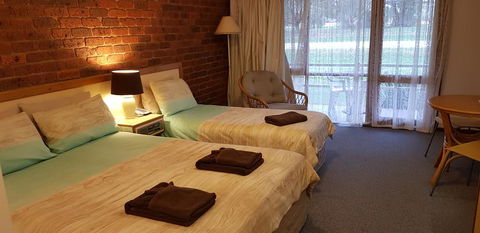 Tooleybuc Club Motor Inn - VIC Tourism 2