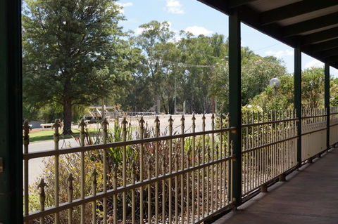 Tooleybuc Motel - VIC Tourism 2