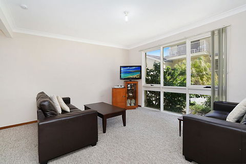 Toowoon Bay Townhouse, Unit 6 - VIC Tourism 1