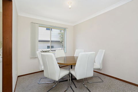 Toowoon Bay Townhouse, Unit 6 - VIC Tourism 2