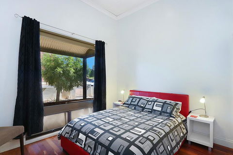 Townhouse 3 - VIC Tourism 2