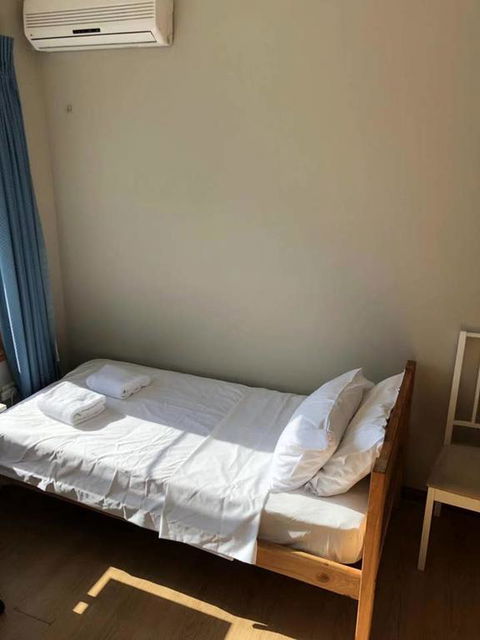 Traveler's Affordable Studio Unit (Beverly Hills) - VIC Tourism 3