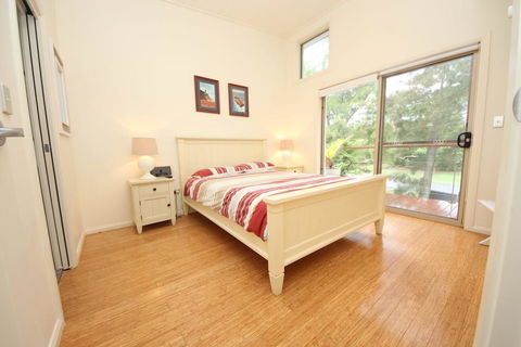 Trial Bay Eco Lodge 1 Osprey - VIC Tourism 3