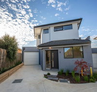 Trendy sweet home 4BedsBlackburn South - VIC Tourism