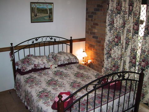 Twilight Grove Farm - VIC Tourism 0