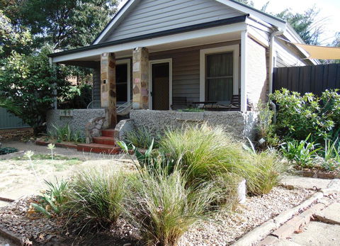 Twin Palms Castlemaine - VIC Tourism 3