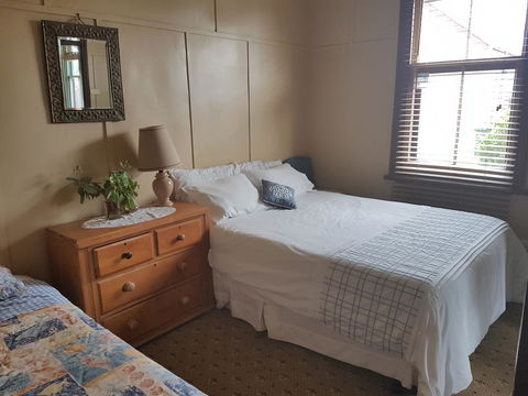 Twomey's Cottage - VIC Tourism 2