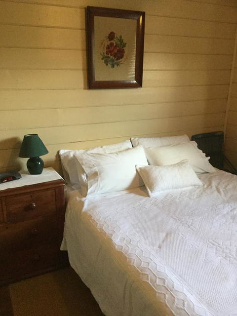 Twomey's Cottage - VIC Tourism 1