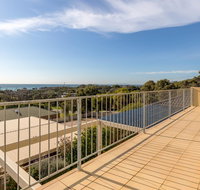 Tyrone Beach Retreat VIEWS - VIC Tourism