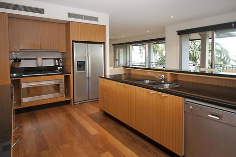 U 12 Santai - VIC Tourism 2