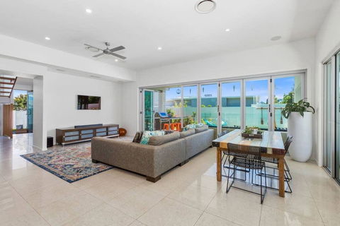 Ulladulla Family Retreat - VIC Tourism 1