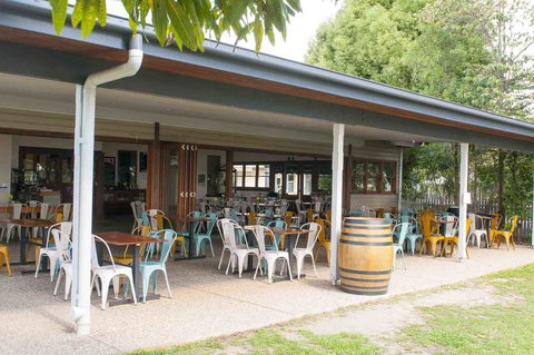 Ulmarra Hotel - VIC Tourism 3