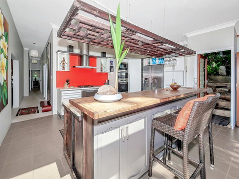 Unique, Tropical Rainforest Getaway - VIC Tourism 3