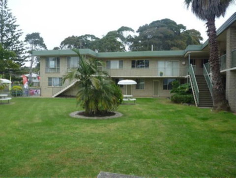 Unit 2 Breakaway Lodge - VIC Tourism 1
