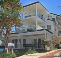 Unit 2 Beach Gallery 9 Andrew Street Point Arkwright 500 BOND LINEN SUPPLIED - VIC Tourism