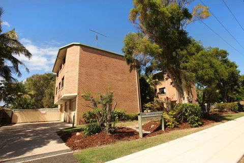 Unit 7, Belander Court, 34 Perry Street Coolum Beach, AIR CONDITIONED, 400 BOND, LINEN SUPPLIED - VIC Tourism 1