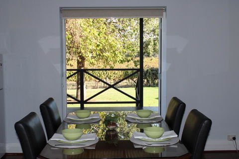 Upper Reach Spa Cottage - VIC Tourism 2