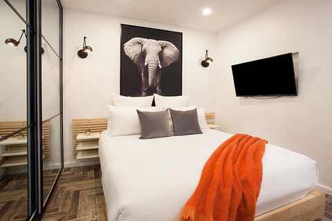 Urban Rest - Young St - VIC Tourism 2