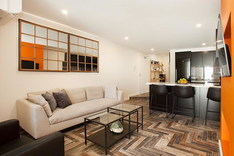 Urban Rest - Young St - VIC Tourism 0