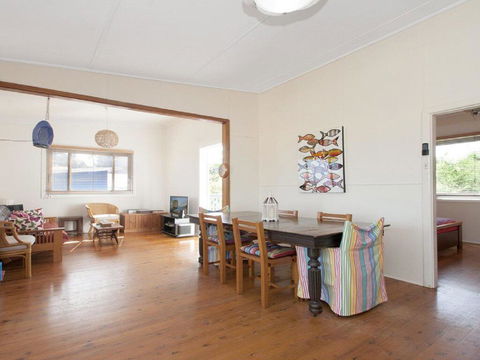 Urchins - Funky Comfort And Style - VIC Tourism 3