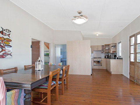 Urchins - Funky Comfort And Style - VIC Tourism 1