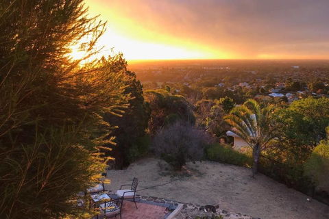 Vermillion Skies Holiday Accommodation - VIC Tourism 0