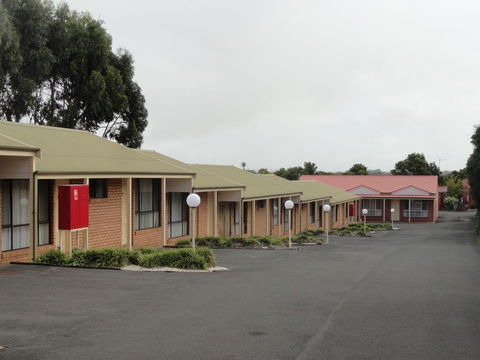 Victoria Lodge Motor Inn & Apartments - VIC Tourism 3