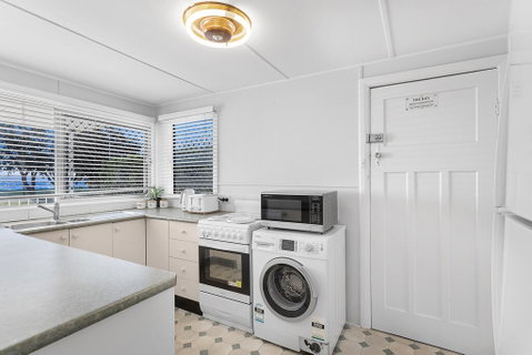 Victoria Parade, 29A - VIC Tourism 3
