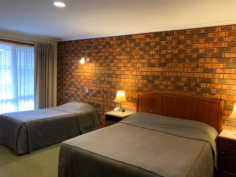 Victoriana Motor Inn - VIC Tourism 1