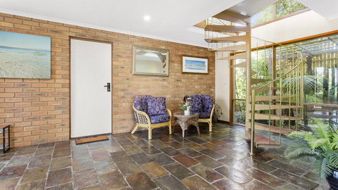 VIEWS AT MCCRAE..... - VIC Tourism 1