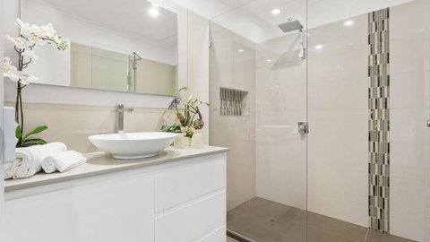 VIEWS AT MCCRAE..... - VIC Tourism 0